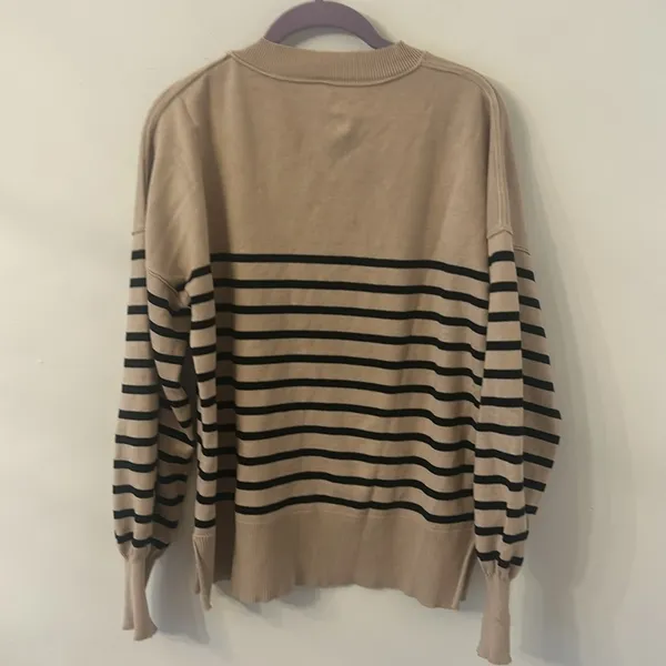 Amazon Tan and black striped crewneck sweater size medium - Image 3