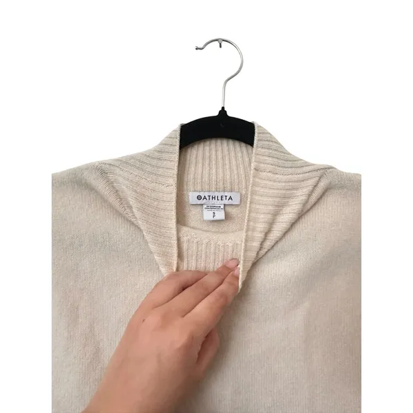 ATHLETA Alpine Tabard Sleeveless Sweater White‎ Small - Image 3