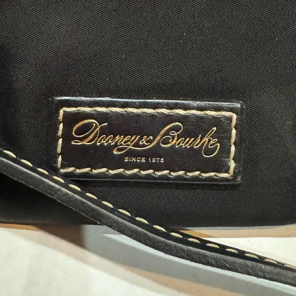 Dooney & Bourke North South Triple Zip Crossbody Purse Nylon Black Pink Duck - Image 5