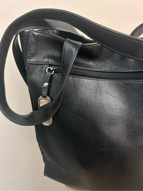 Vintage 80’s Everyday Black Faux-Leather Tote with Front Zip Pocket ta tong - Image 4
