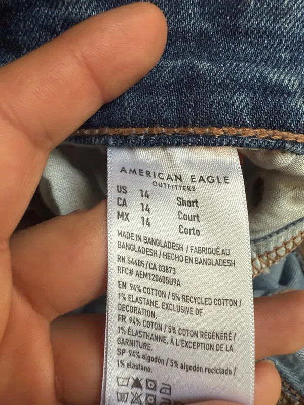 American Eagle Medium Wash Distressed Curvy Straight Leg Jeans Size 14 Short - Image 6