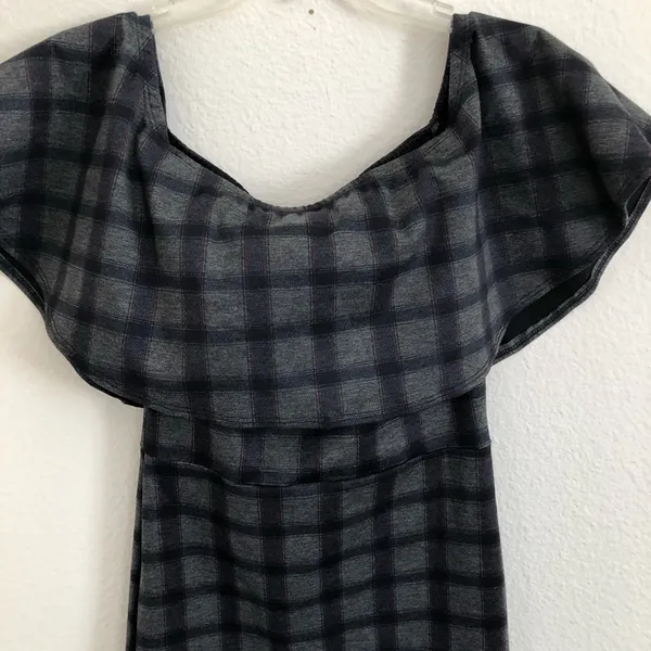 🛍️ Lulus Gray Plaid Small Town Off the shoulder Body con dress S - Image 4