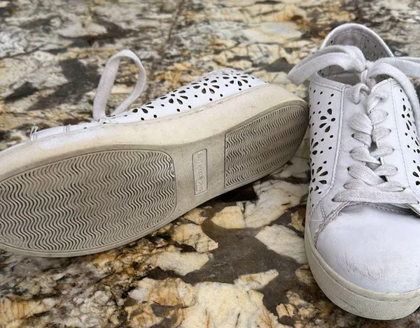White airy sneakers with flower cutouts Size 8 - Image 7