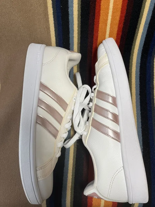 adidas Women’s Cloudfoam Leather Sneakers Metallic Pink White Size 10 - Image 5
