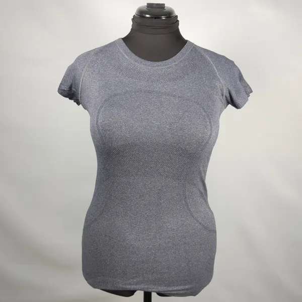 Women’s Lululemon Heathered Slate Swiftly Tech Hip Length Crew Neck Tee Size 6 - Image 2