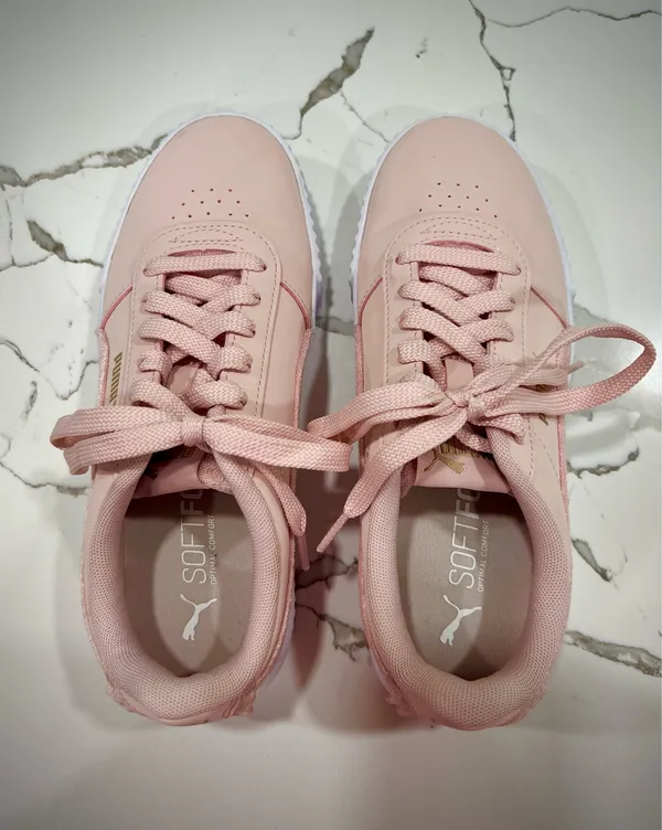 Pink Puma Sneakers w Ruffle details. size 7 - Image 4