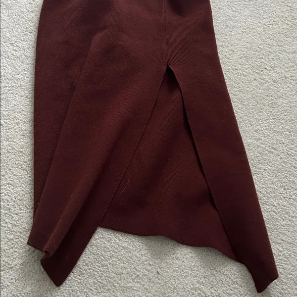 😍😍 Cutest Maroon Knit Long Asymmetrical Tube Top - Image 5