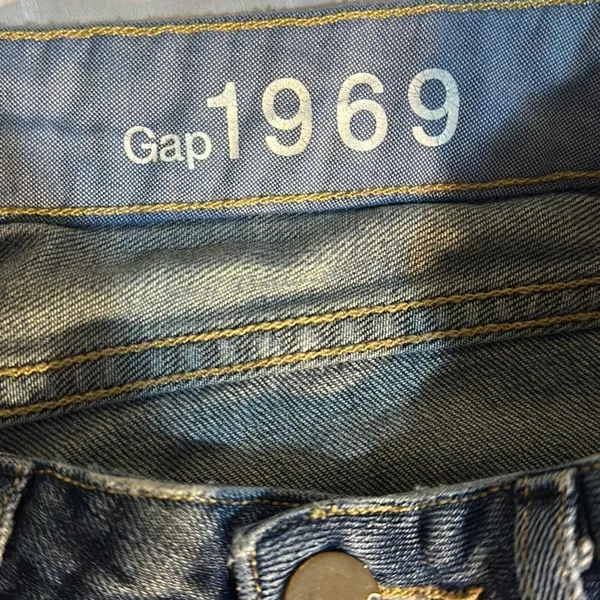 Gap Jean Shorts Waist 28 inches - Image 8