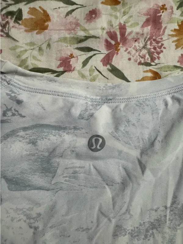 Lululemon Flowy workout top - Image 3