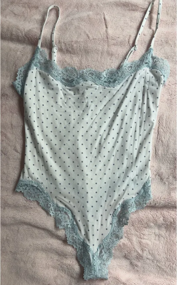 SKIMS Lace Bodysuit - Image 2