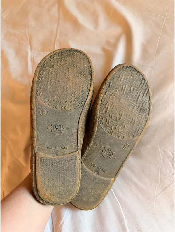 Pali Hawaii Tan slip-on sandals - Image 4