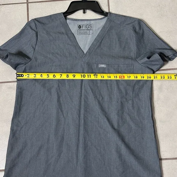 Figs‎ Technical Collection Women Gray Scrub Shirt Catarina Top size Large - Image 7