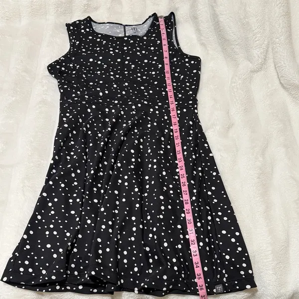 Title Nine Size Medium Black Dress with White Polka Dots - Image 10