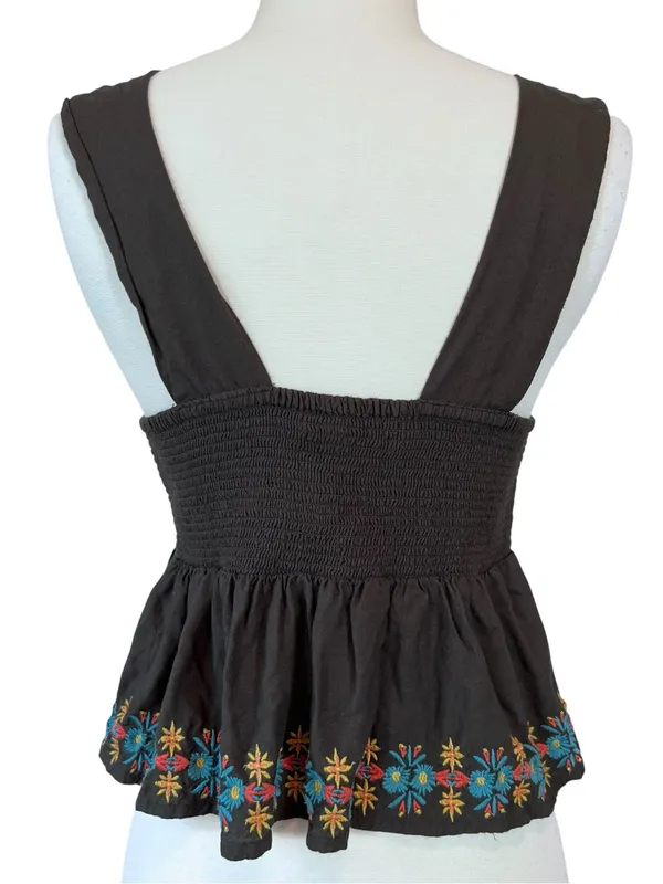 NATURAL LIFE Boho Crop Tank Top with Multicolor Floral Embroidery - Image 9