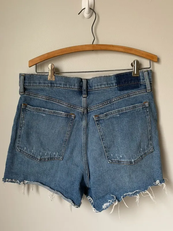 Abercrombie & Fitch The 4" Mom Short High Rise Women's 30 - Image 5