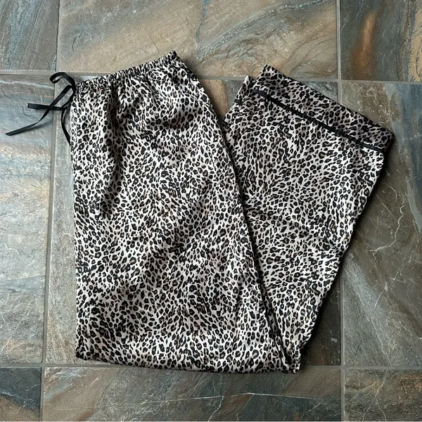 Vintage Women’s Leopard Print Pants Silky Casual Size Large - Image 6