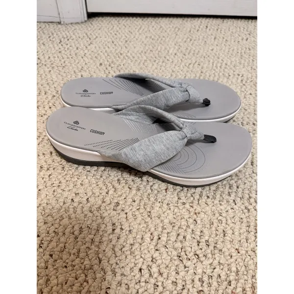Clarks Cloudsteppers Cushion Soft Flip Flops Gray Size 11‎ - Image 3