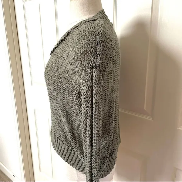 Kensie olive green long sleeved sweater S - Image 3