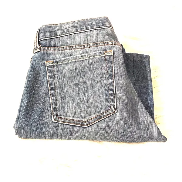 Guess premium medium blue jeans size 29 - Image 4