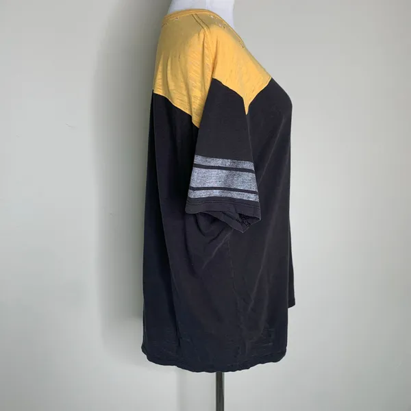 Mizzou Distressed Graphic Tee T Shirt Sz Medium - Image 4