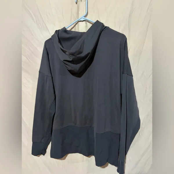 Athleta sweatshirt - Image 3