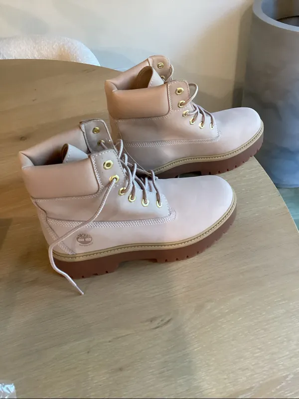 Timberland Stone Street 6" Water Resistant Platform Boots, size 9, NWOT Display - Image 3
