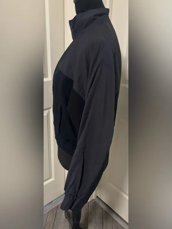 Fabletics Bobbie Glam Black Jacket Cropped Lightweight Bomber Athletic Zip-Up - Image 7