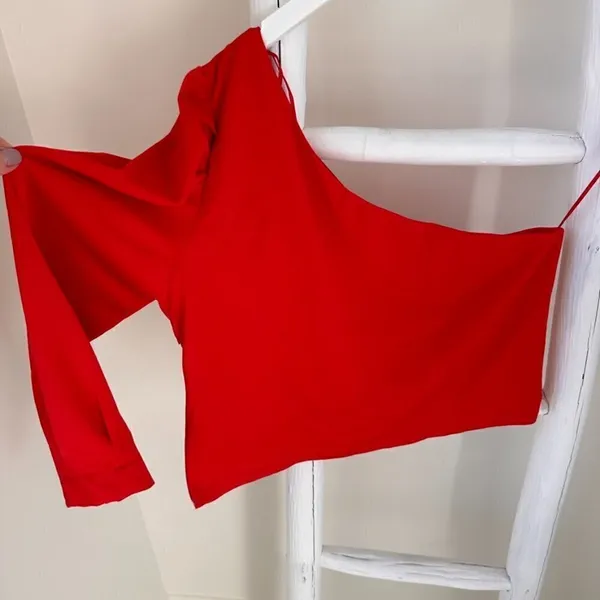 Sugarlips Such a Betty One Shoulder Red Top SZ M - Image 5