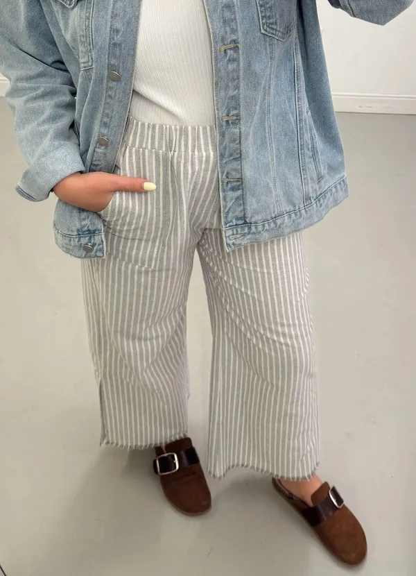 Boutique Stripe Linen Pants With Side Slits - Image 2