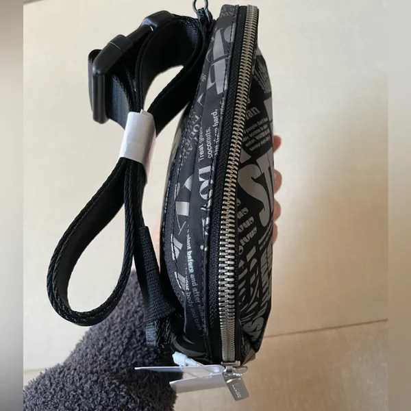 Lululemon Everywhere Belt Bag 1L Manifesto - Image 8