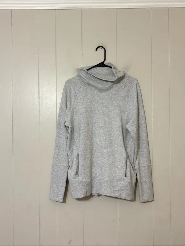 Lululemon High Lines Pullover Heathered Core Ultra Light Gray Size 10 Thumbholes - Image 10