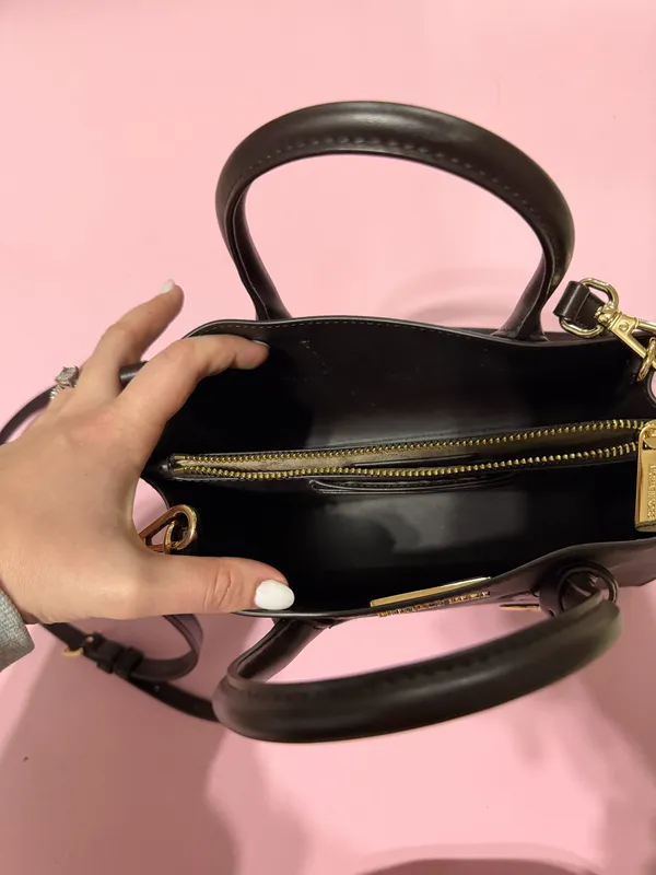 Michael Kors Purse Black Crossbody - Image 4