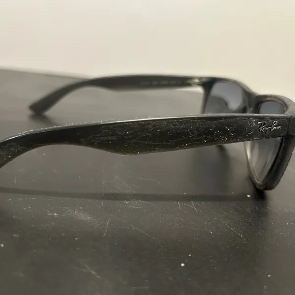 Ray-Ban Classic Black Frame is in Fair Shape. Finishing is off. - Image 6