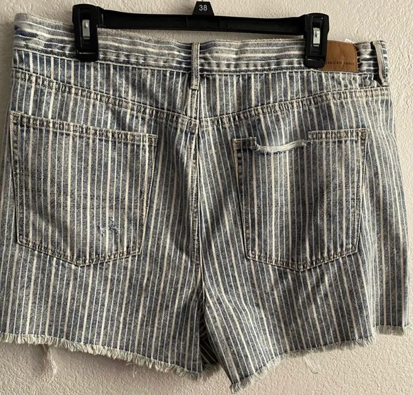 American Eagle Outfitters 90’s boyfriend shorts 16🆕 - Image 5