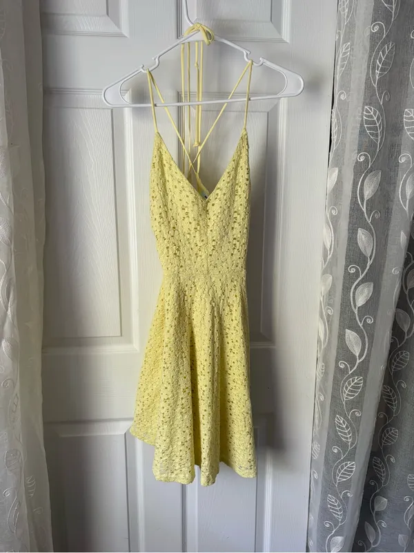 Kimchi Blue Urban Outfitters Lace fit flare halter Mini Dress Open Back Fairy sz 10 - Image 9