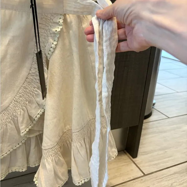 NWT Greylin Cream white wrap tie mini skirt w/Pom trim & ruffle hem size XS - Image 4