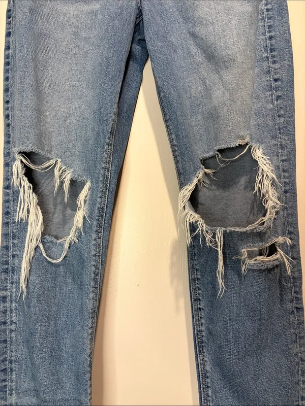 American Eagle Strigid Mom Jean Distressed Destroyed Knees Size 2 Regular - Image 6