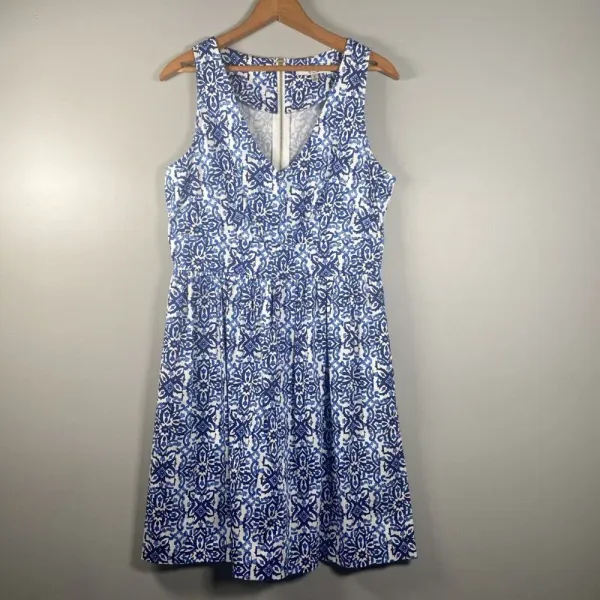 Milly Blue White Cotton Floral Sleeveless‎ V-Neck Shift Dress Sz 10 Fit & Flare - Image 3