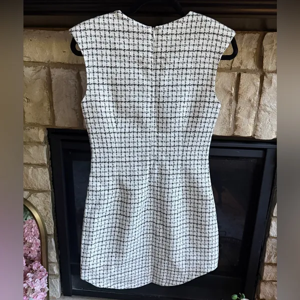 NWT Amanda Uprichard Ivana mini dress, size S. - Image 4
