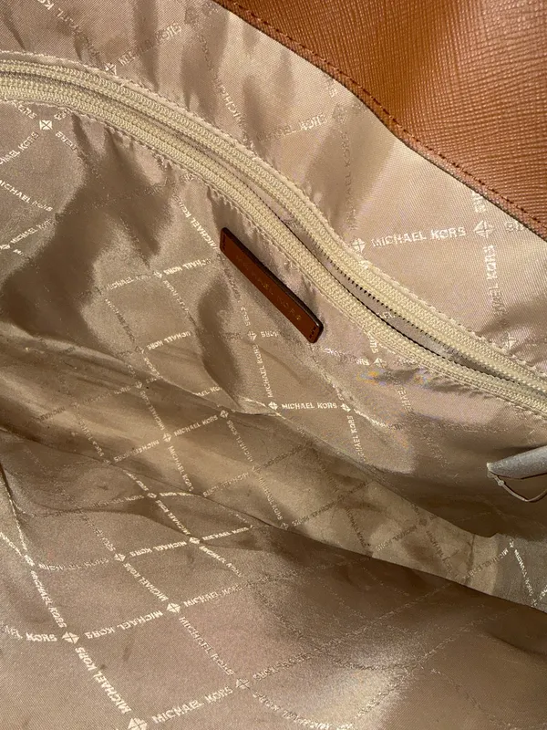 Michael Kors MK Logo Tote - Image 10