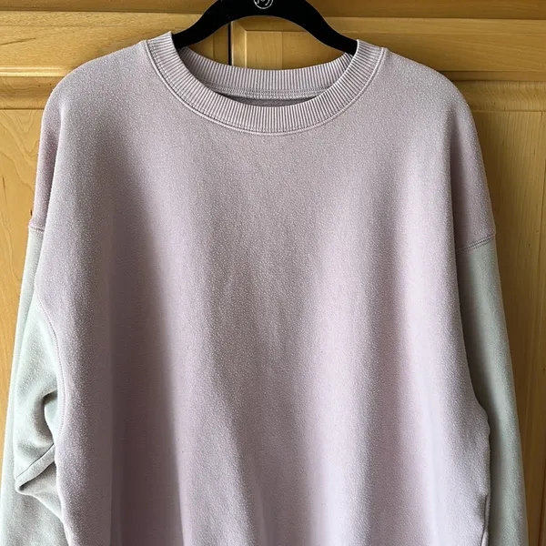 American Eagle Outfitters Sweatshirt - Image 2