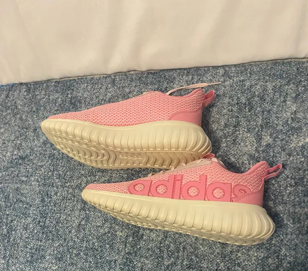 Pink Adidas Sneakers - Image 4