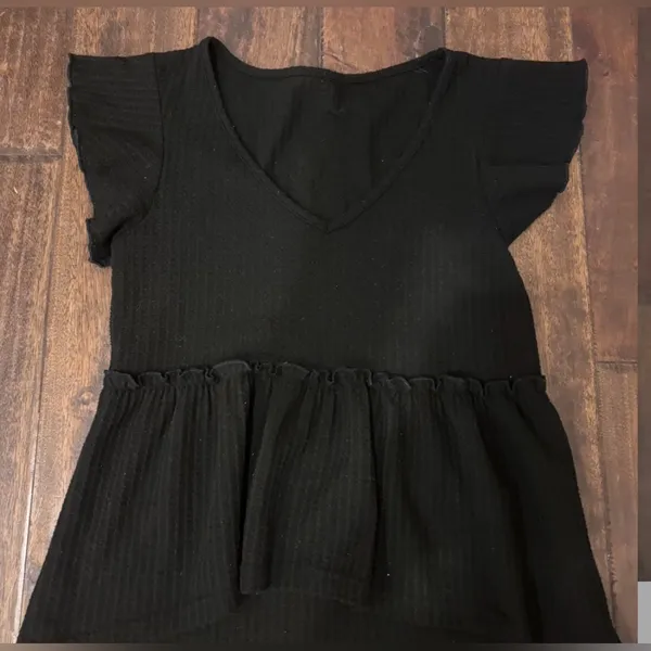 Boutique Black Ruffle Sleeve top - Image 2