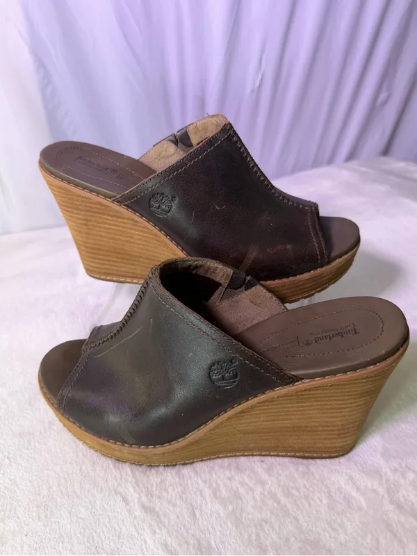 Timberland Women’s Black Leather Wedge Slide Sandals - Image 3