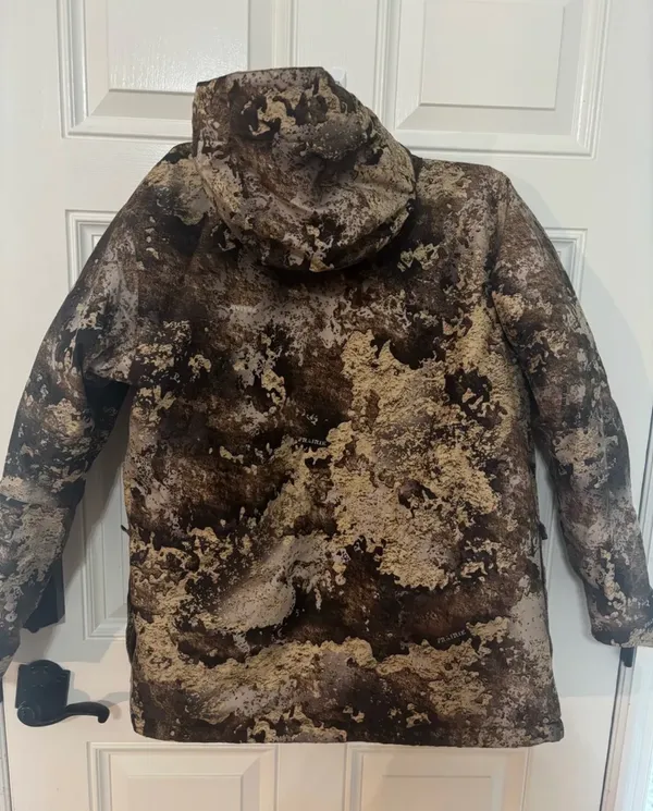 Cabela water proof coat - Image 2