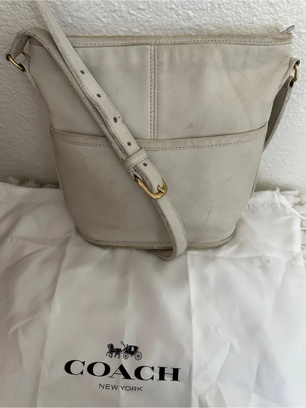 Vintage COACH Maggie Leather Bucket Bag in Rare Bone Ivory Crossbody 0137-039 - Image 2
