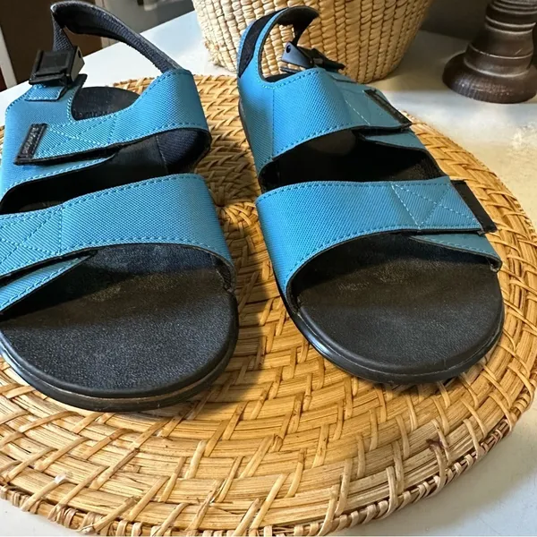 Dr. Martens Crewe Mid Blue Sandal Unisex - Image 6