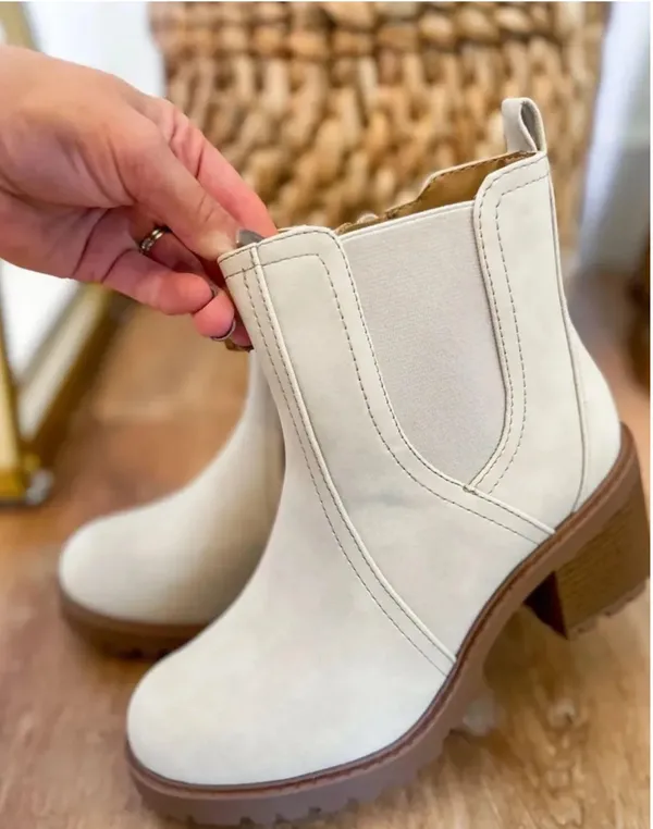 Nude Chelsea Lug Sole Ankle Boot - Image 3