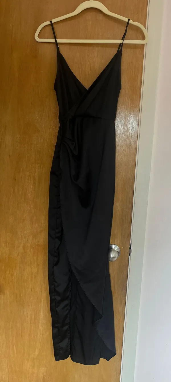 Pretty Little Thing Formal Dress - Image 2