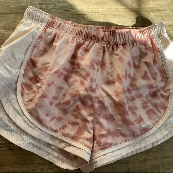 Nike Women’s Tempo Icon Clash Running Shorts - Image 6
